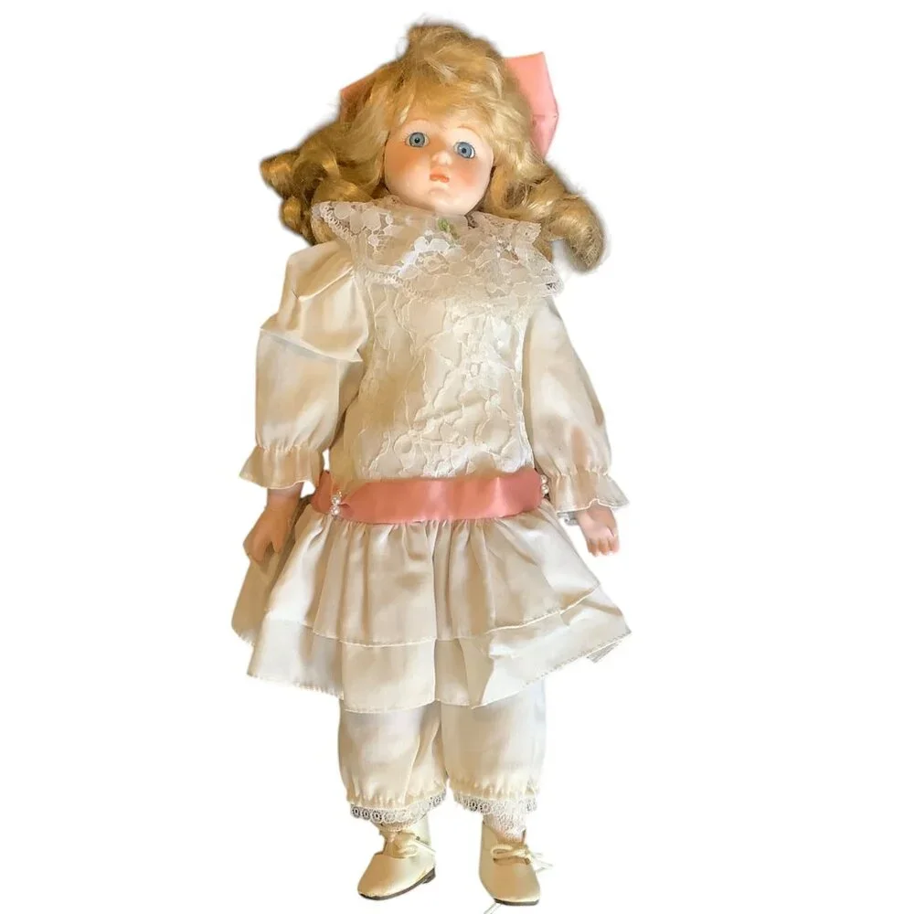 Vtg Heritage Mint America’s Dolls Porcelain Doll‎ 18